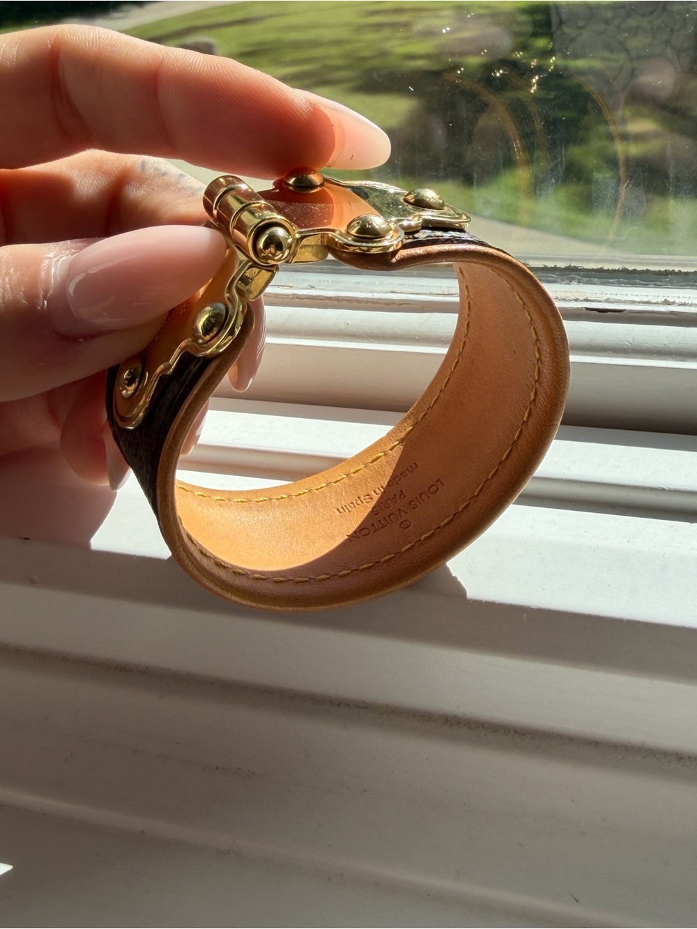 Louis Vuitton Monogram Save It Bracelet Cuff - Picture 13 of 14